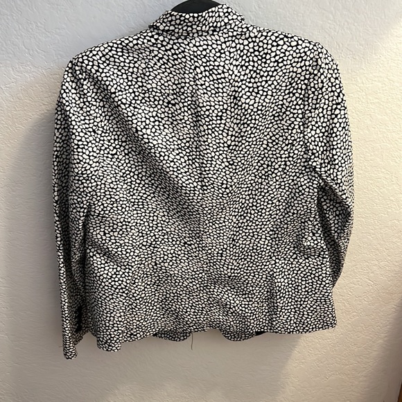 Land Bryant Black and White Jacket size 14 - Picture 4 of 4